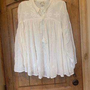 White boho embroidery blouse